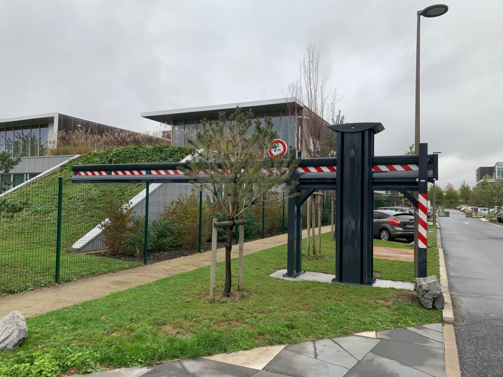 Portique de parking