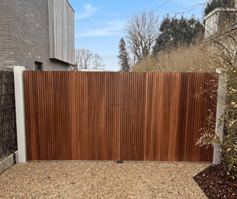 portail battant en bois